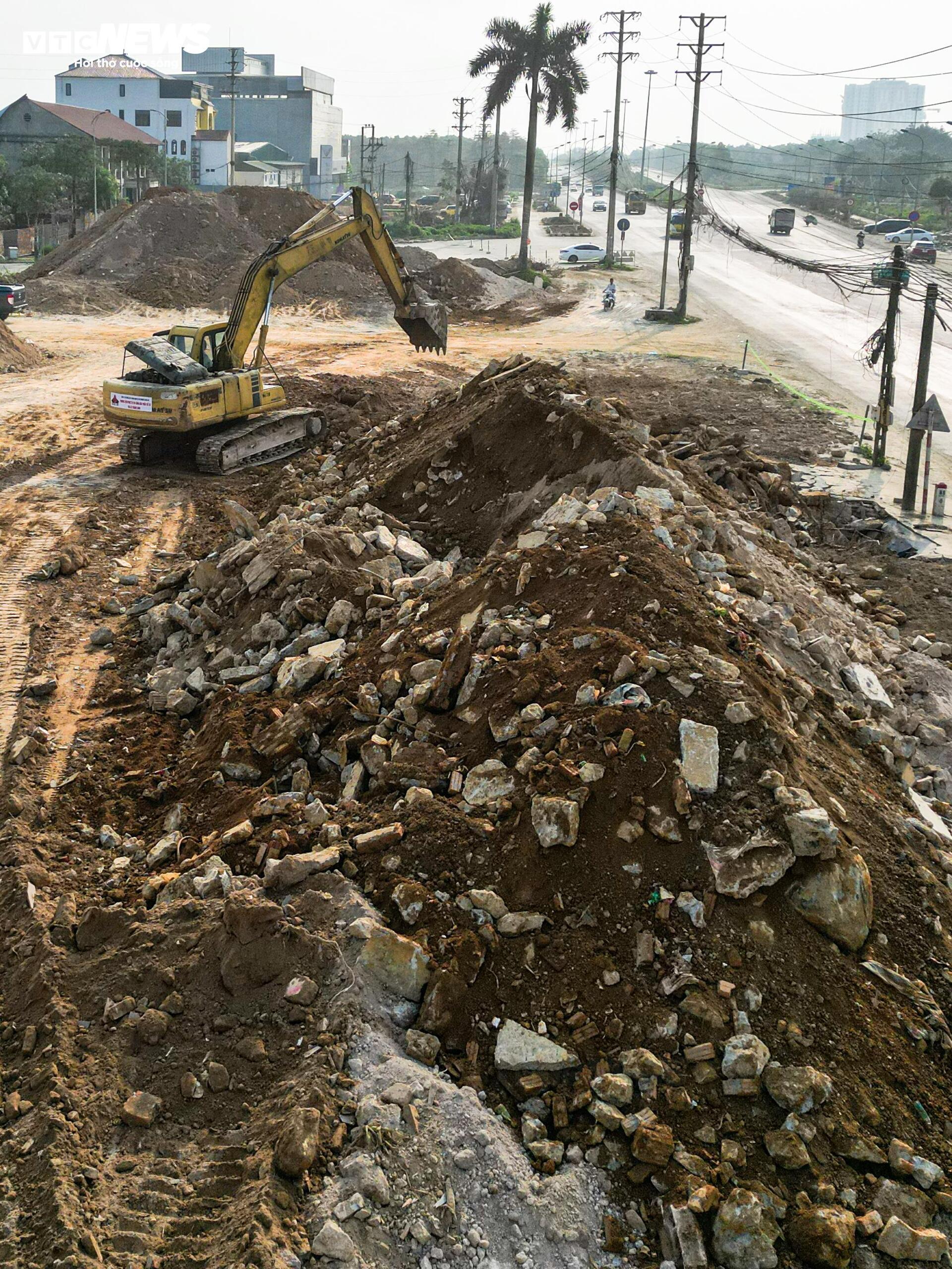 Công trường phá dỡ & Đất đá thải công trường