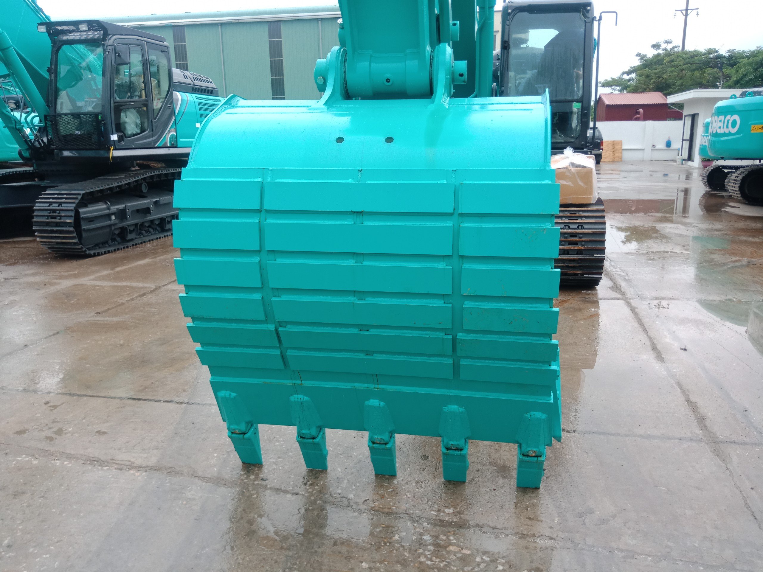 Gầu máy xúc Kobelco SK330-10