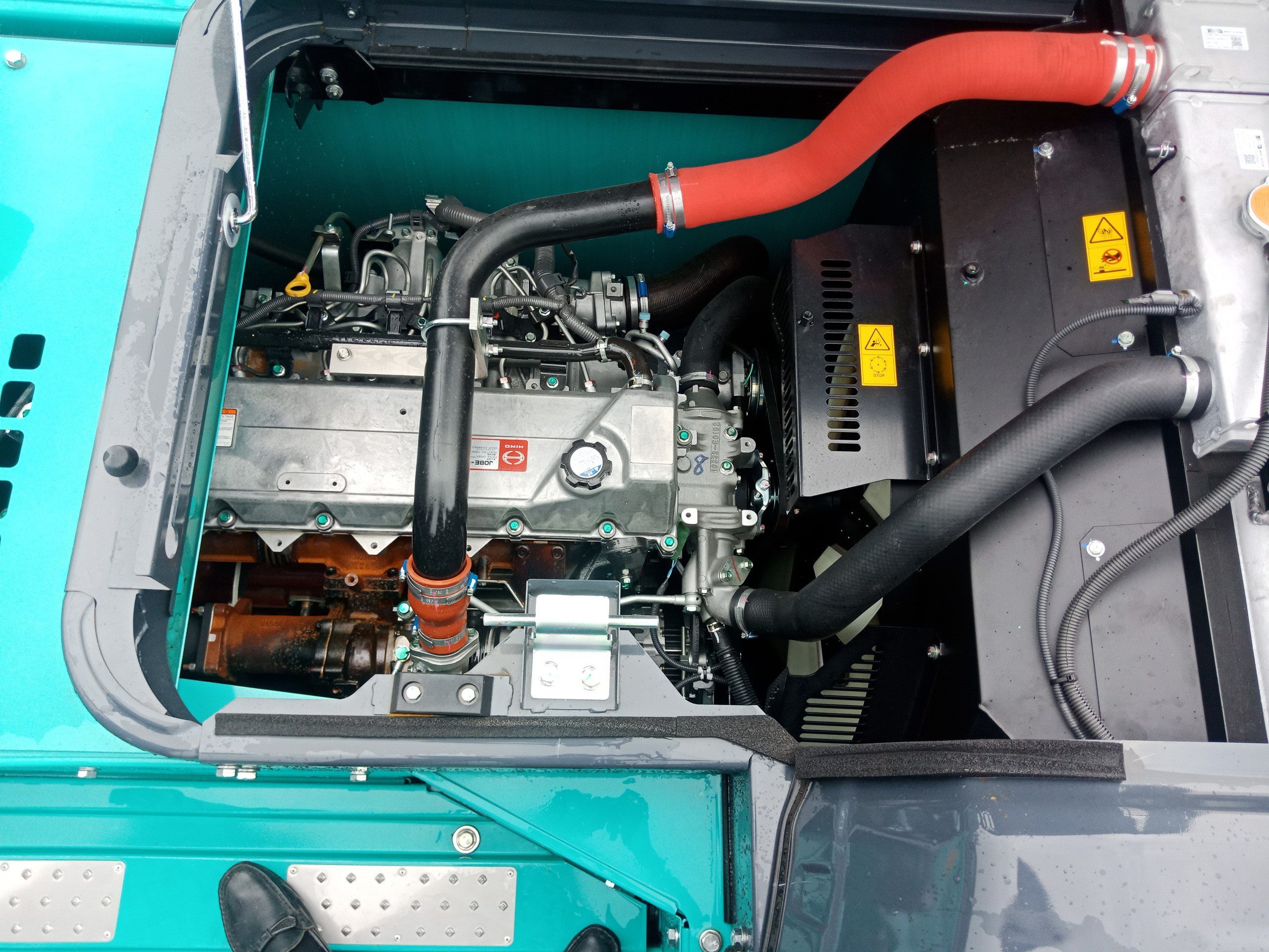 Động cơ HINO máy xúc kobelco SK330-10