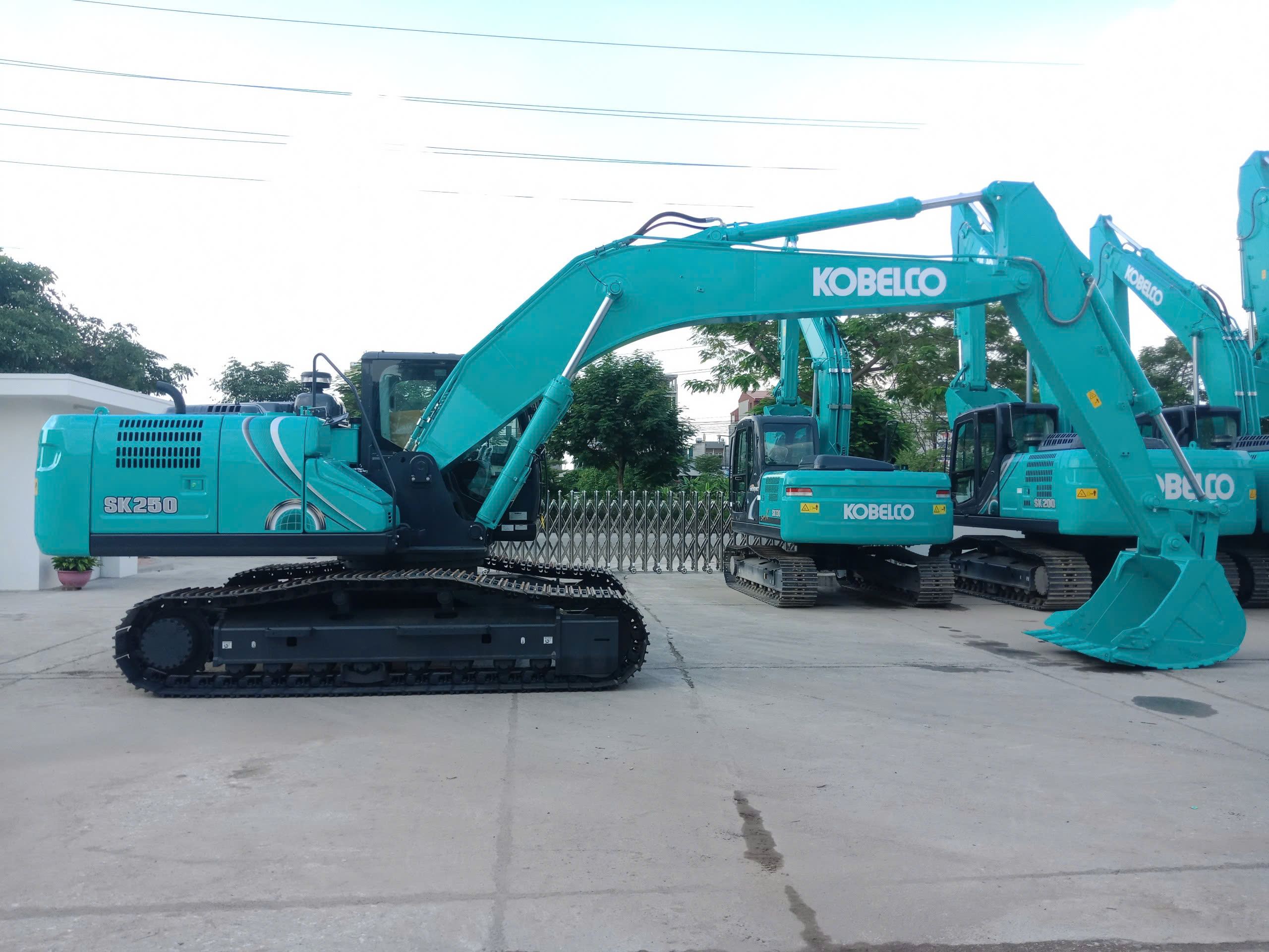 Máy xúc bánh xích Kobelco SK250-10