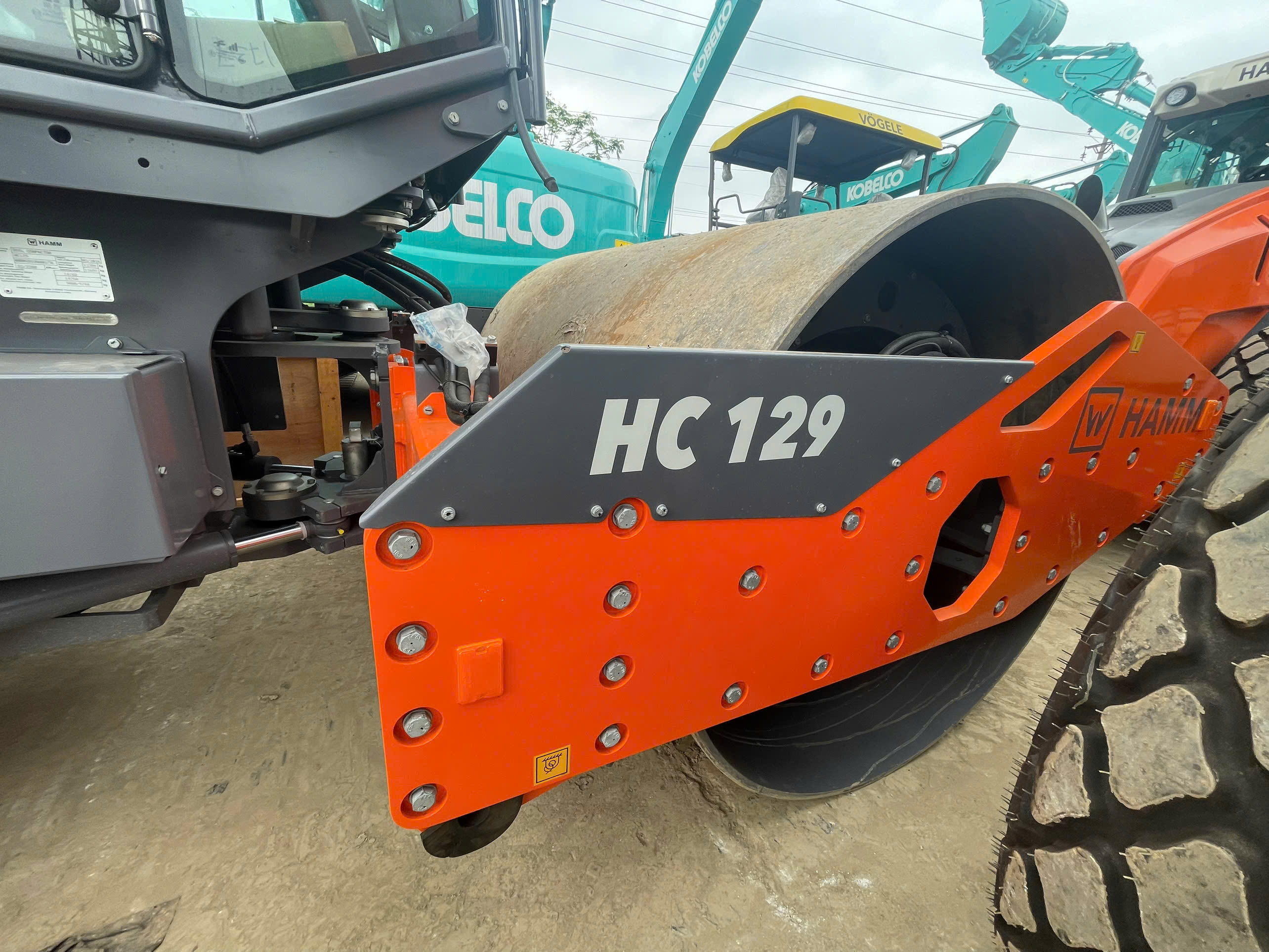 Xe lu HAMM HC129 12 tấn