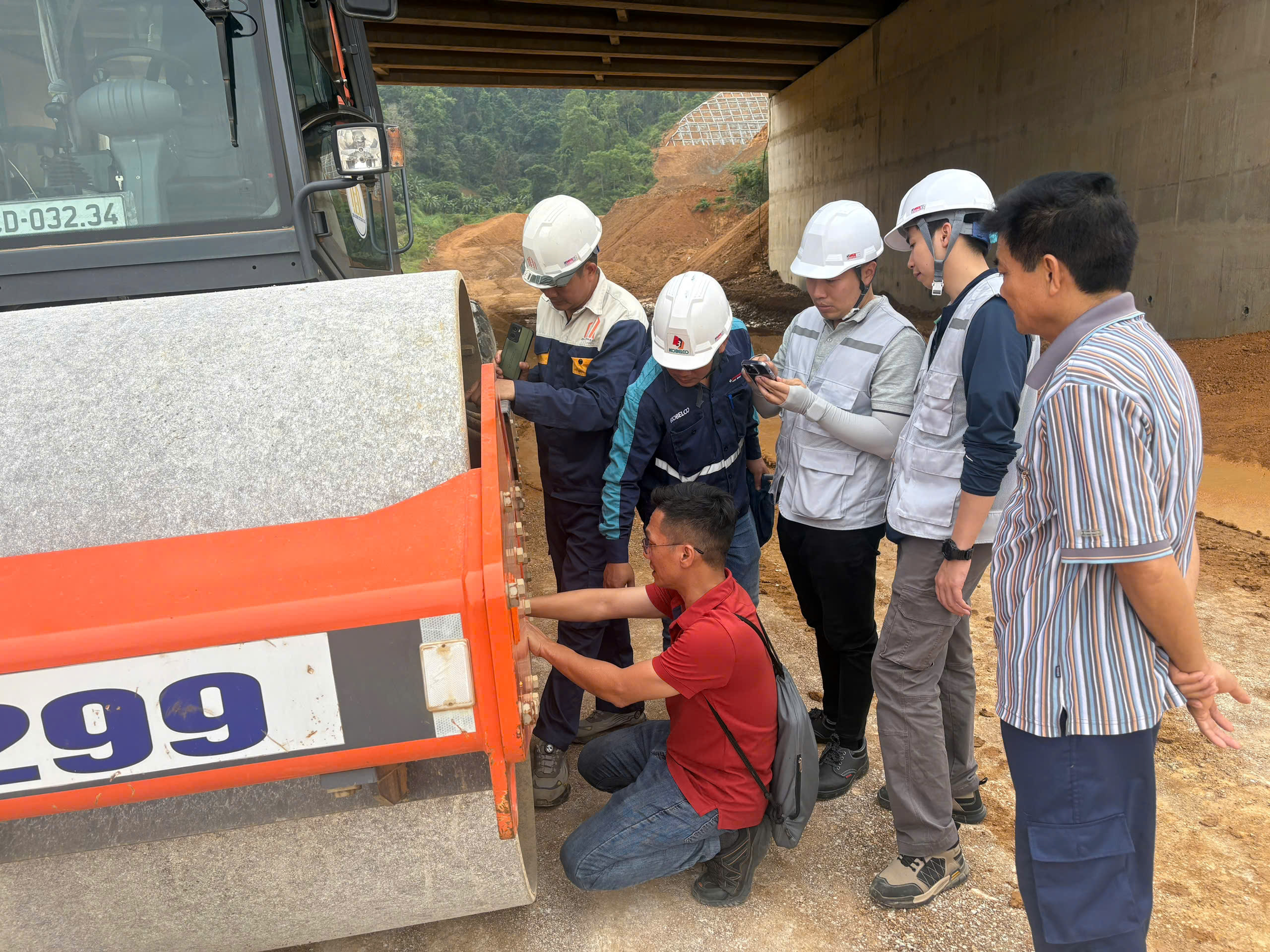 Kiểm tra mã phụ tùng xe lu HAMM theo đúng model