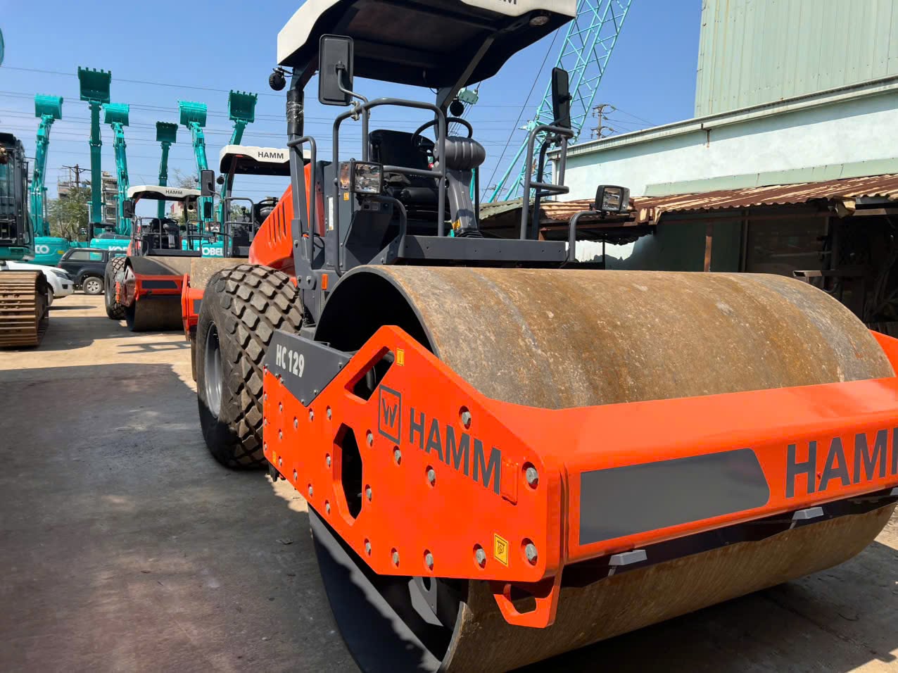 Giá xe lu 12 tấn mới HAMM HC129 năm 2026