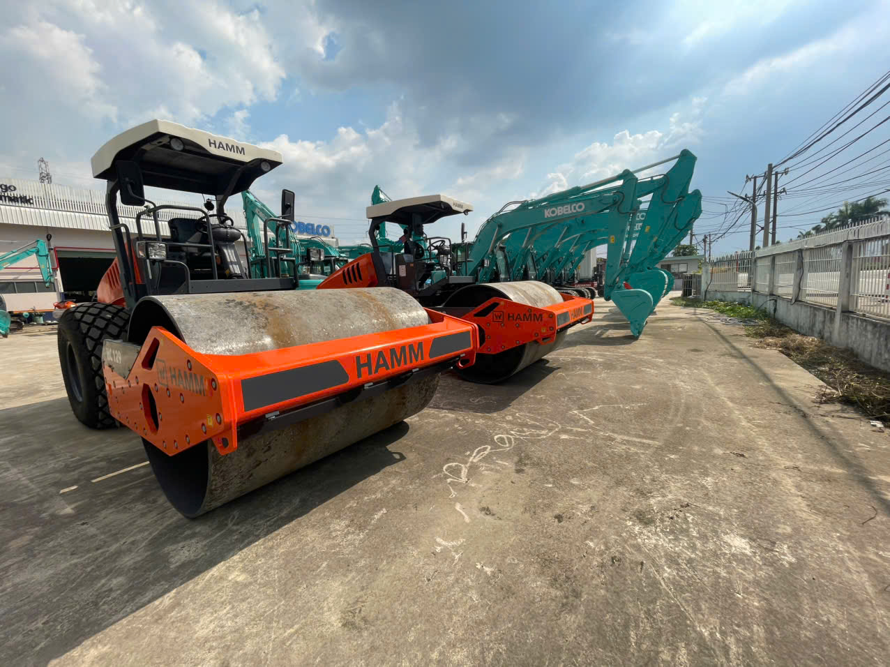 biên độ và tần số rung xe lu HAMM